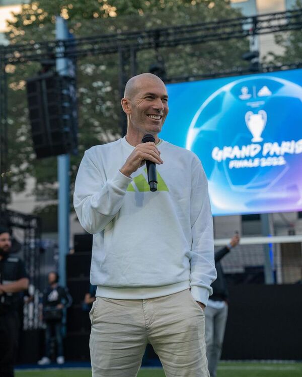 Beckham saludó a Zidane por sus cinco décadas: “Feliz cumpleaños número 50 al único e inigualable” - Gente - ABC Color