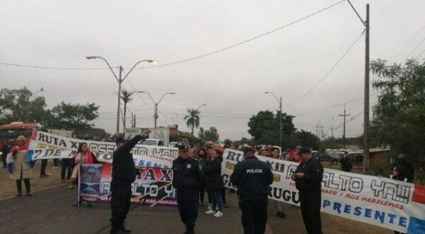 Levantan manfiestación en Puente Remanso tras lograr compromiso de senadores