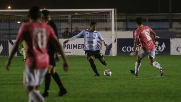 Guaireña y Tacuary se pasan las manos en Villarrica