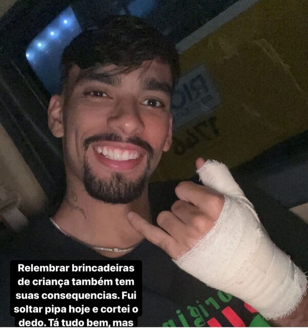 Lucas Paquetá se cortó un dedo al hacer volar una cometa - Fútbol - ABC Color