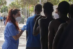 Al menos 130 migrantes entran a España tras saltar frontera con Marruecos - Mundo - ABC Color
