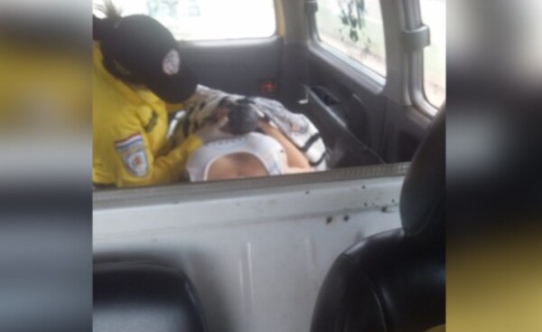 Bomberos Voluntarios salvan a recién nacida