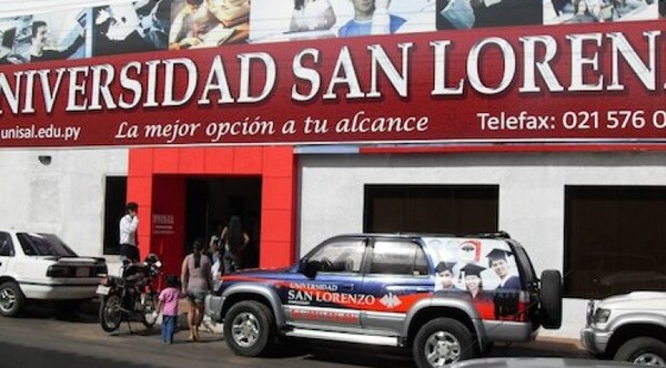 En clase de laboratorio, estudiante de química se intoxicó con amoníaco