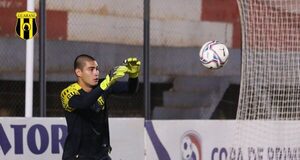 Aldo Pérez, el joven arquero que sigue invicto con Guaraní desde su debut