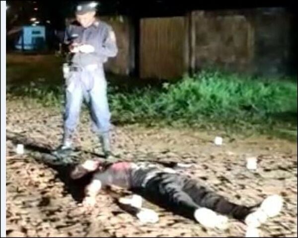 Asesinan a un hombre en la vía pública