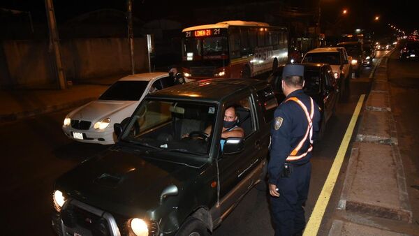 Barreras de control deben realizarse con un mínimo de 10 policías