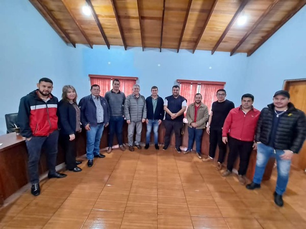 CONTINÚA EL ACOMPAÑAMIENTO Y ASESORAMIENTO DEPORTIVO A COMUNIDADES DEL INTERIOR DEPARTAMENTAL, POR PARTE DE LA GOBERNACIÓN DE ITAPUA
