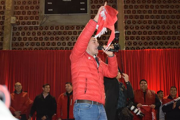 Peña culpó a Mario Abdo hasta del descenso del Sportivo Luqueño - Política - ABC Color