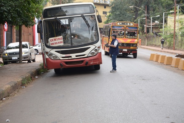 Pretenden colocar GPS a buses chatarras - Noticde.com