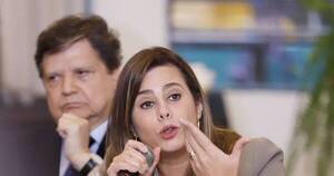 La Nación / Hablan de posible retirada de Kattya para la Presidencia
