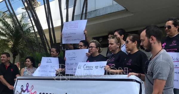 La Nación / Pacientes del IPS piden que garanticen insumos