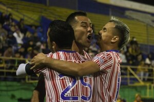 San Lorenzo gana el 'clásico' ante Luqueño y sube a lo más alto de la Intermedia