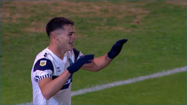 Versus / Con un golazo, Sosa le da el triunfo a Gimnasia y amarga el debut de Tévez como DT - PARAGUAYPE.COM