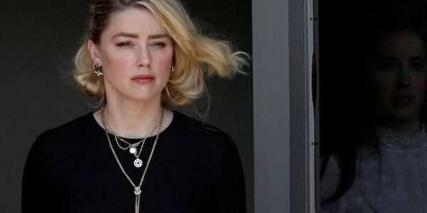 La jueza oficializó la condena contra Amber Heard