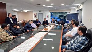 Camioneros ahora piden reducción de G. 1.000/l a Petropar para no ir a paro - Nacionales - ABC Color