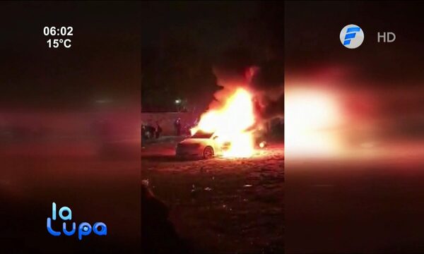 Vehículo terminó incendiado en fiesta de San Juan | Telefuturo