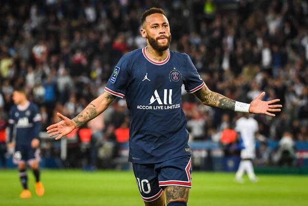 Crónica / Operativo limpieza: El PSG puso a la venta a 11 jugadores