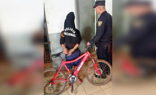 Capturan a adolescente tras robar una motocicleta