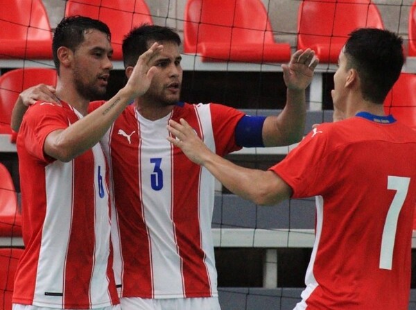 Debutó con goleada - APF