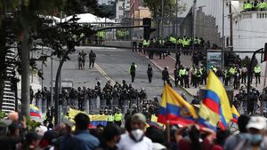 Asamblea debate destitución de Lasso mientras sigue movilización indígena