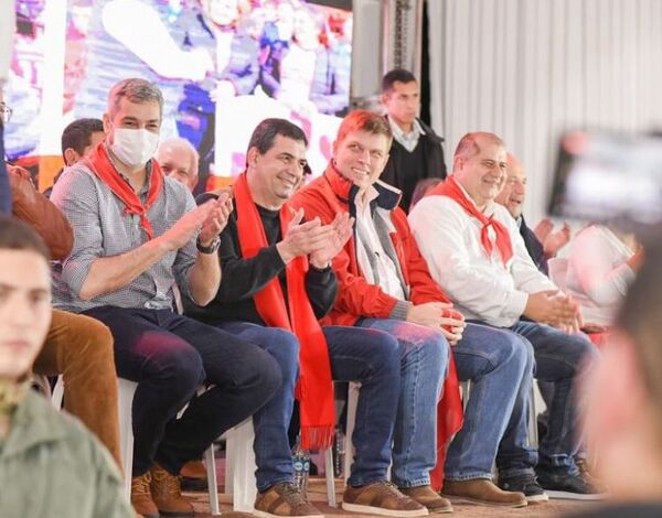 Abdo reta a Horacio Cartes a un enfrentamiento