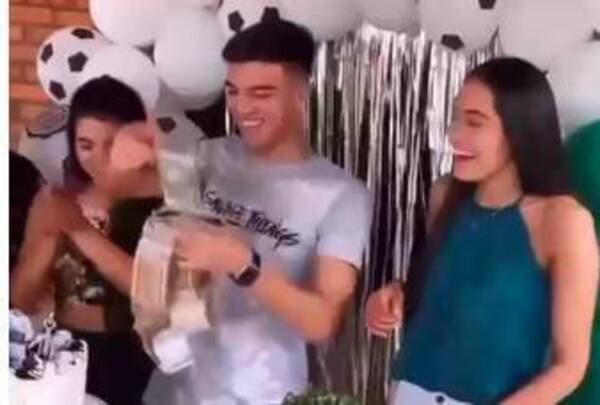 Crónica / ¡Otra sorpresota para el hijo de Gloria Vera por su cumple!