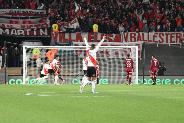 Diario HOY | River gana y Boca cae a días de jugar fase de octavos de la Copa Libertadores