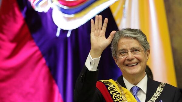 Ecuador rebaja precios congelados de gasolinas y del diésel