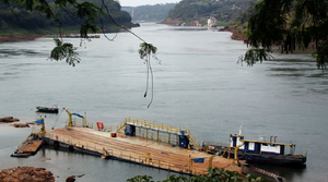 Hallan cadáver de un hombre en el río Paraná - Noticiero Paraguay