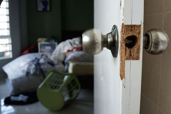 Mujer fue víctima de hurto de su celular y batería de su moto en su vivienda mientras dormía - Radio Imperio