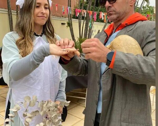 La unión de Iván Almeida y su amor en un casamiento koygua