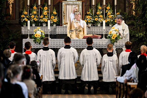 Una cifra récord de creyentes abandonó la Iglesia católica alemana en 2021 - Mundo - ABC Color