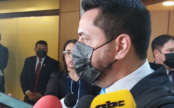 Ex vicedirector de Seguridad de Dinac se declara otra «víctima» del caso avión iraní