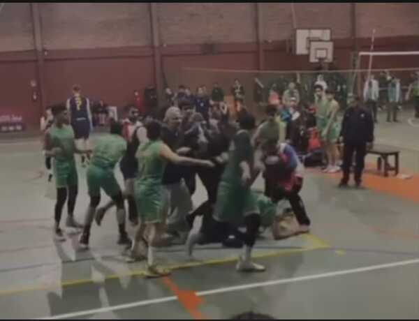 Diario HOY | Padre detenido por 2 horas tras agresión en intercolegial