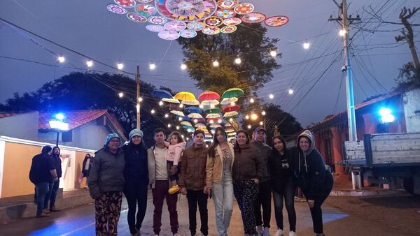 "Un cielo de ñandutíes" en la fiesta de Itauguá