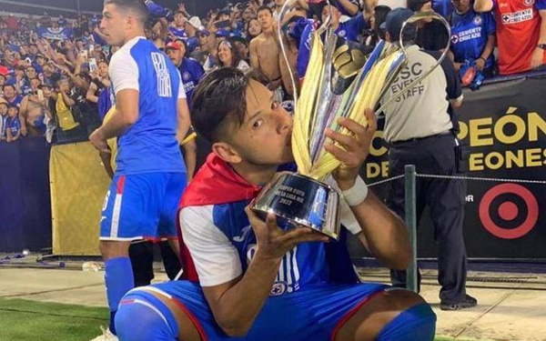 Crónica / No lo vas a creer: El insólito apodo del "Melli" Romero en México