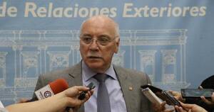 La Nación / Avión iraní: “Hay cosas que son difíciles de entender”, dice excanciller