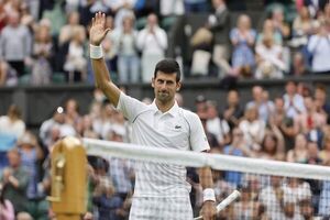Djokovic sufrió, pero avanzó a segunda ronda de Wimbledon - Tenis - ABC Color