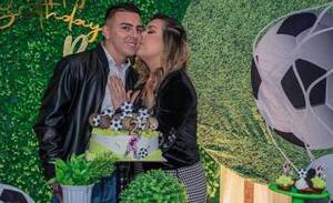Crónica / Doña le mimó a su marido pelotero por su cumple