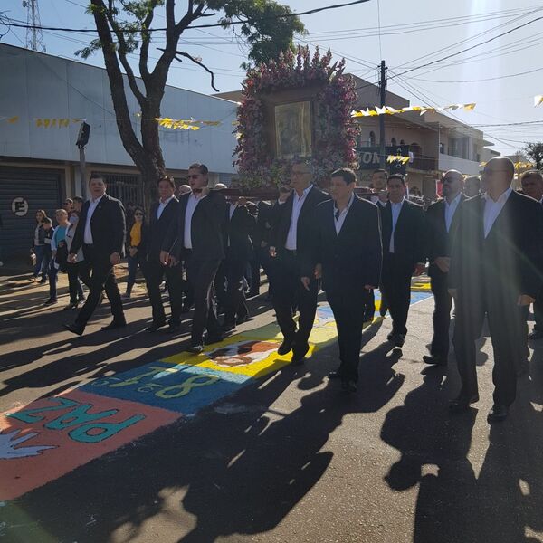 Una multitud aproximada de 12 mil personas participaron de la procesión y de la Misa Central - Radio Imperio