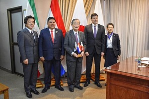 DIPUTADO HARMS CELEBRA VISITA DE DIPUTADO JAPONÉS, SHINSUKE OKUNO