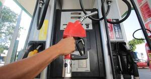La Nación / Sigue desfasaje en el precio internacional y es posible una nueva suba de combustible, advierten
