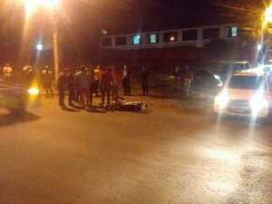 Menor al mando de una moto quedó herido tras accidente en B° Ka'aguy Rory.