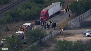 Texas: Hallan 46 migrantes muertos dentro de un camión