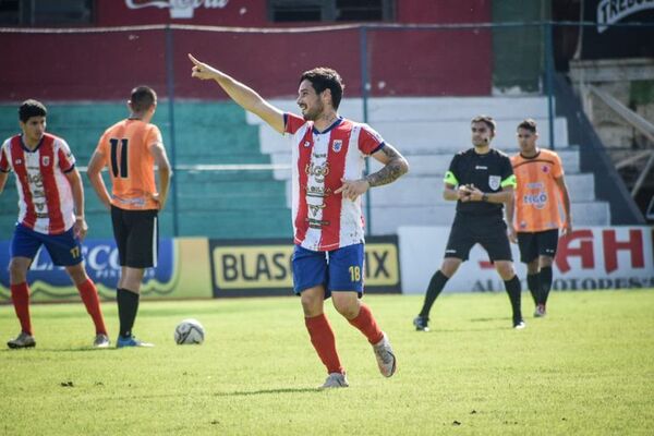 Humaitá salta al segundo lugar de la tabla en la Primera C - Fútbol - ABC Color