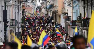 La Nación / Ecuador: manifestantes y gobierno inician diálogo mientras sigue debate sobre destitución de Lasso