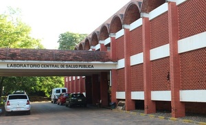 En laboratorio central de Salud, testeos aumentan 100% por enfermedades respiratorias