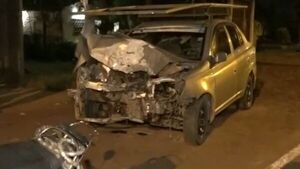 Cuatro heridos tras choque frontal a causa de un bache en Ypané