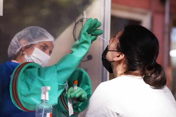 Laboratorio del Hospital Regional amplía atención ante aumentos de casos de covid