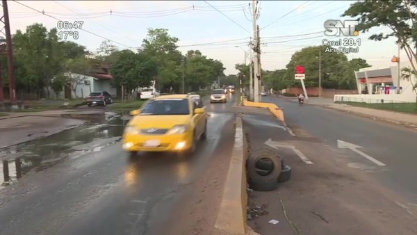 Llamativa obra vial sigue habilitada en Cacique Lambaré - SNT